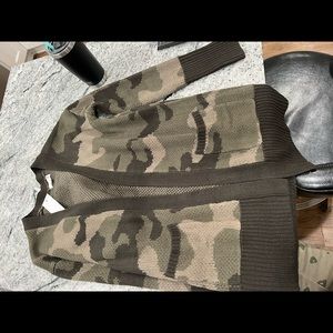 Nwt kohls camo cardigan